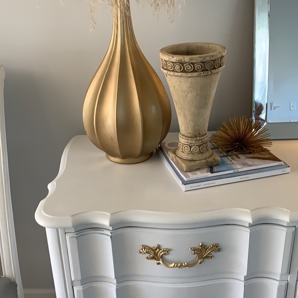 BEAUTIFUL Ornate SCROLLED Cement VASE stone - Picture 9 of 11